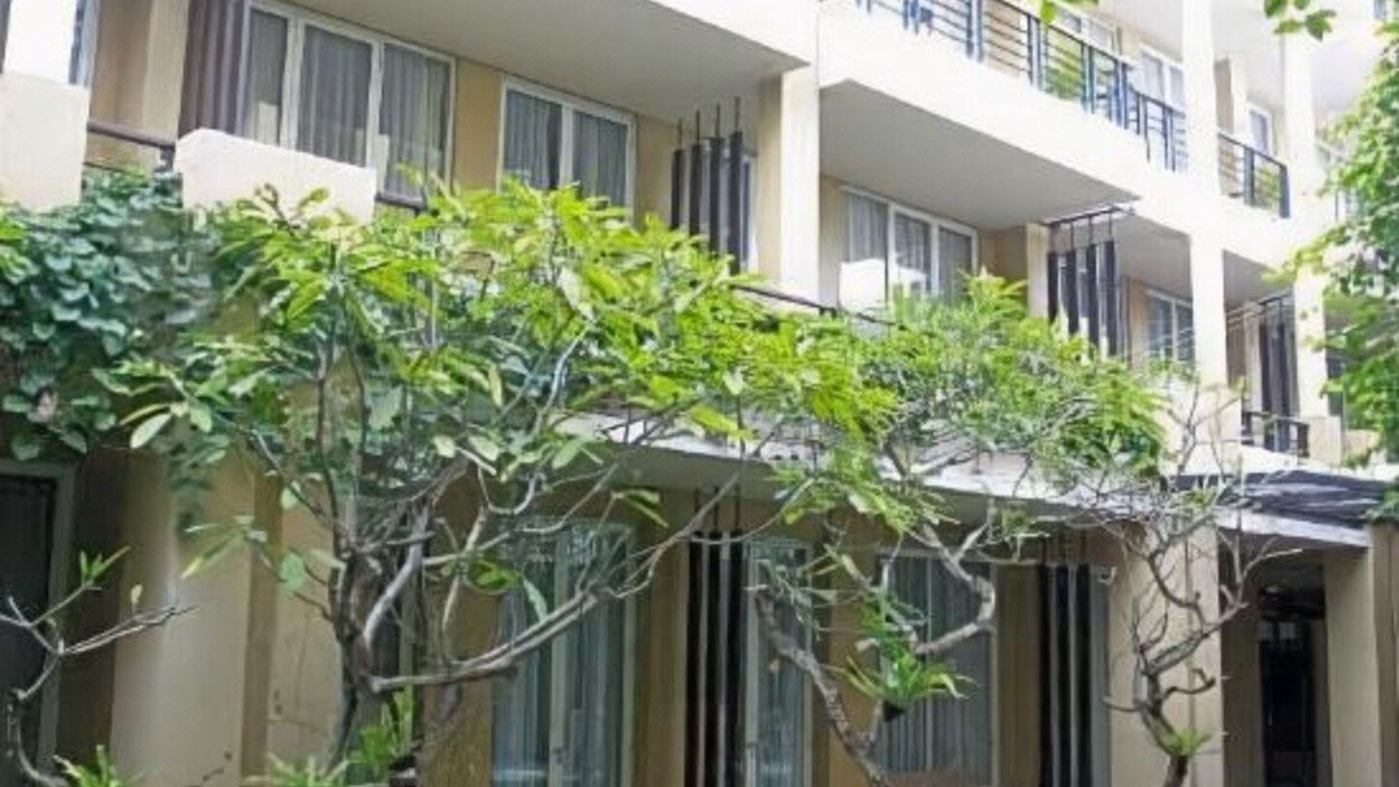 Photo of Buildings in Sunset Road