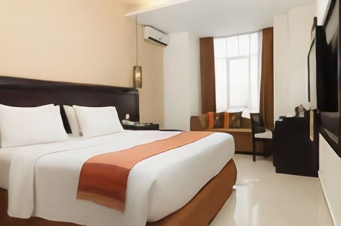 Photo of Bedroom in Kartika Plaza