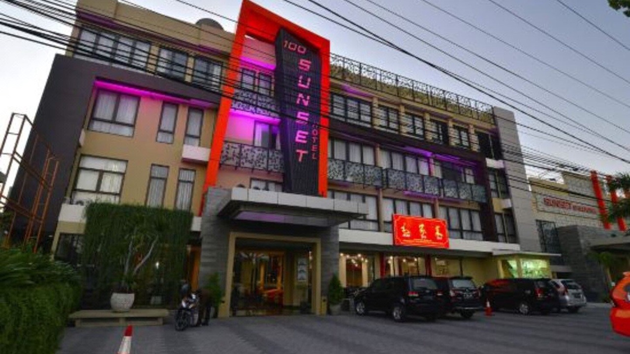 Photo of Buildings in Sunset Road