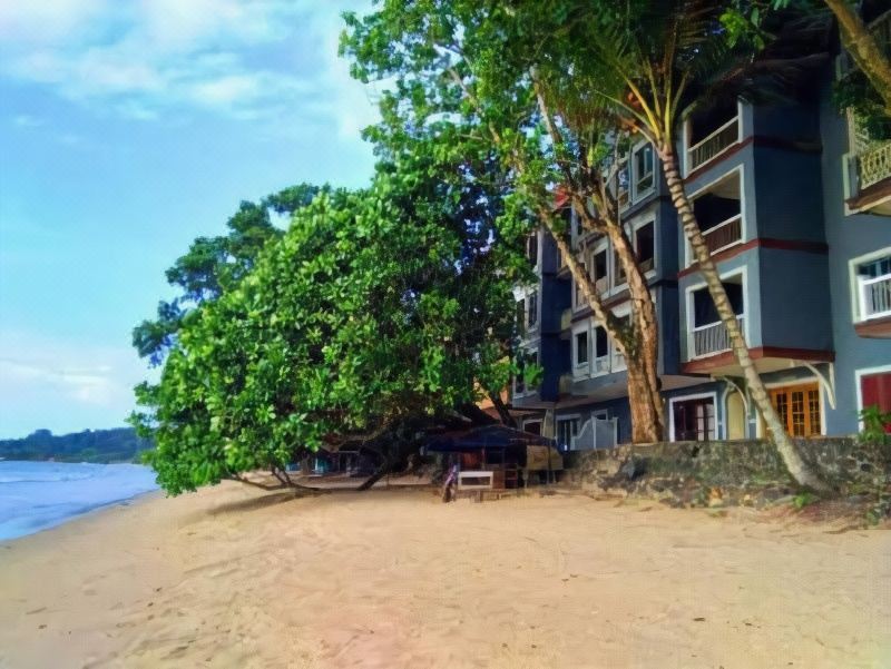 Photo of Buildings in Carita