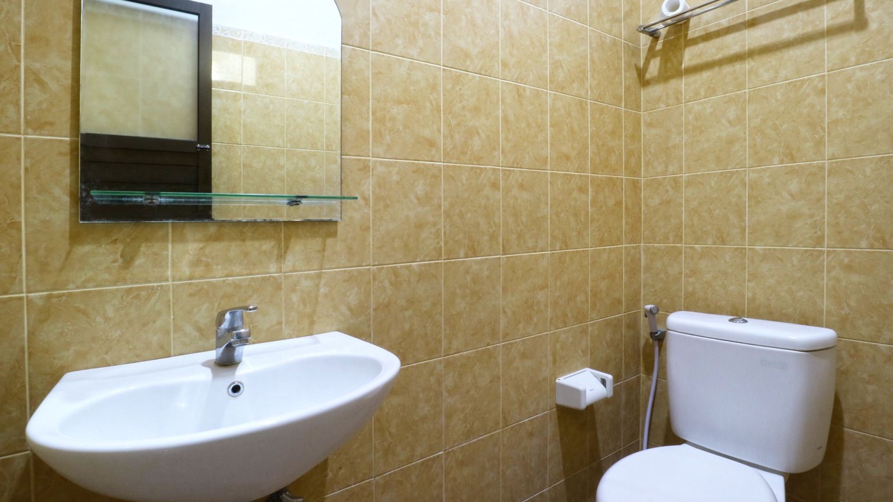 Photo of Bathroom in Kartika Plaza