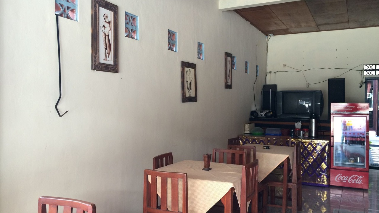 Photo of Livingroom in Kartika Plaza