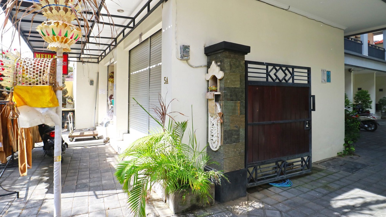 Photo of Buildings in Kartika Plaza