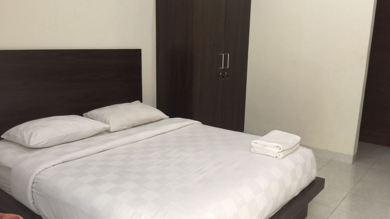 Photo of Bedroom in Kartika Plaza