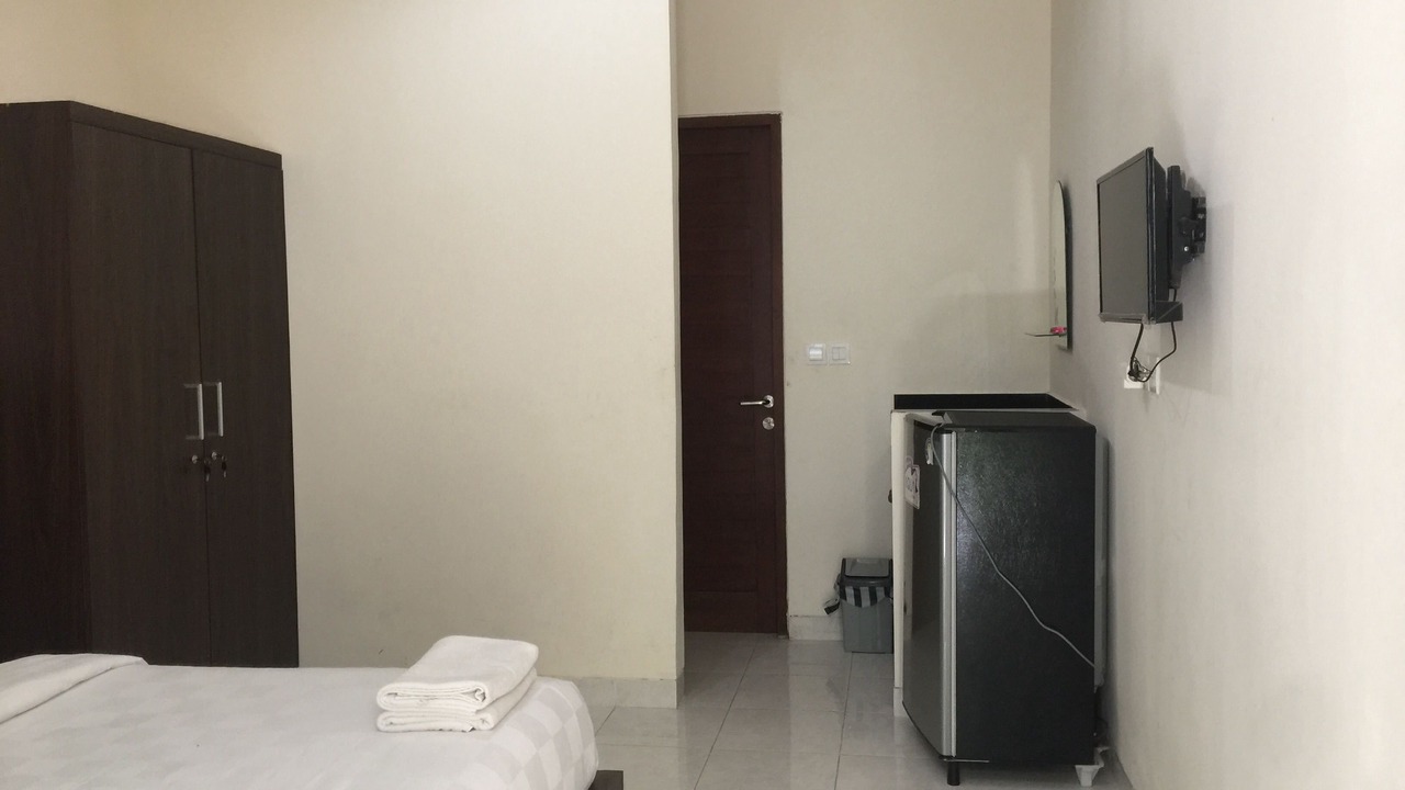 Photo of Bedroom in Kartika Plaza