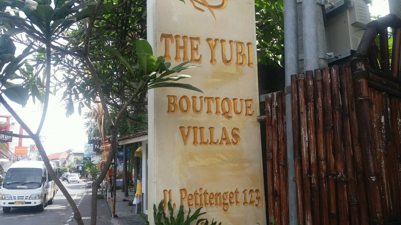 Photo of Buildings in Petitenget