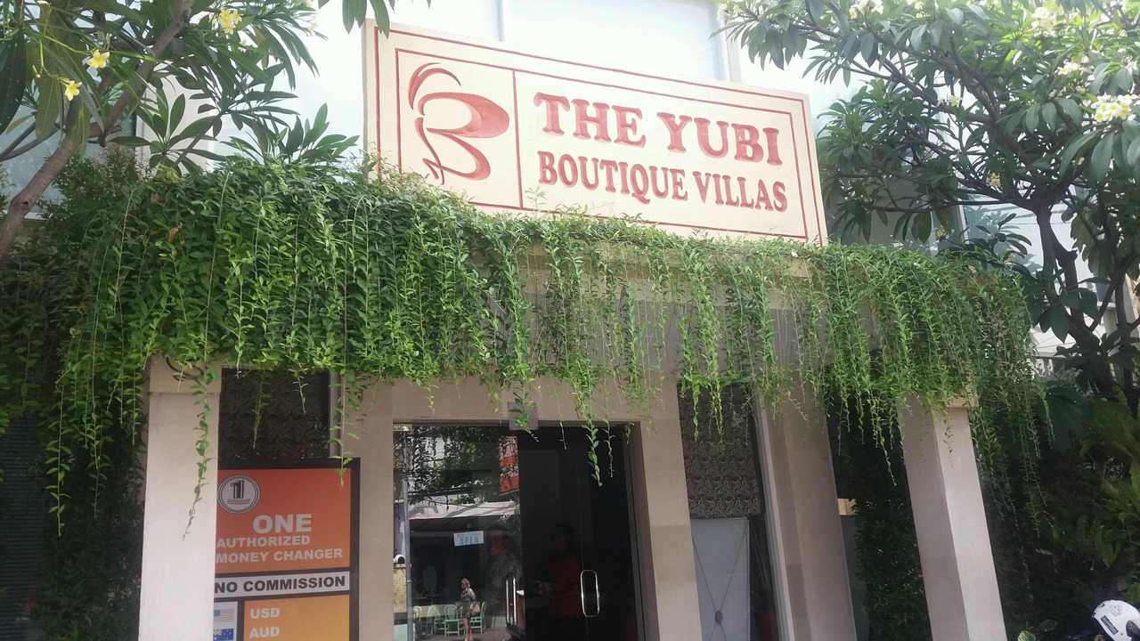 Photo of Buildings in Petitenget