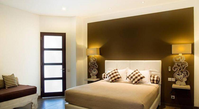 Photo of Bedroom in Drupadi