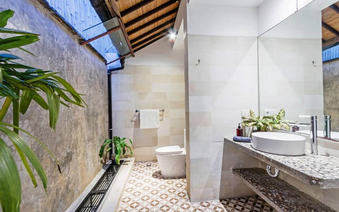 Photo of Bathroom in Laksmana