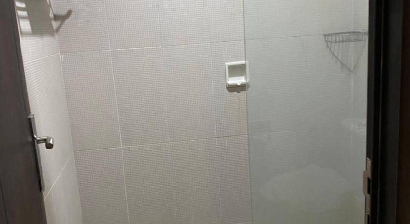 Photo of Bathroom in Kartika Plaza