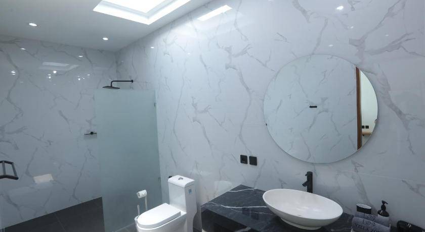 Photo of Bathroom in Pererenan