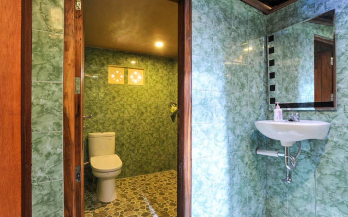 Photo of Bathroom in Kampial