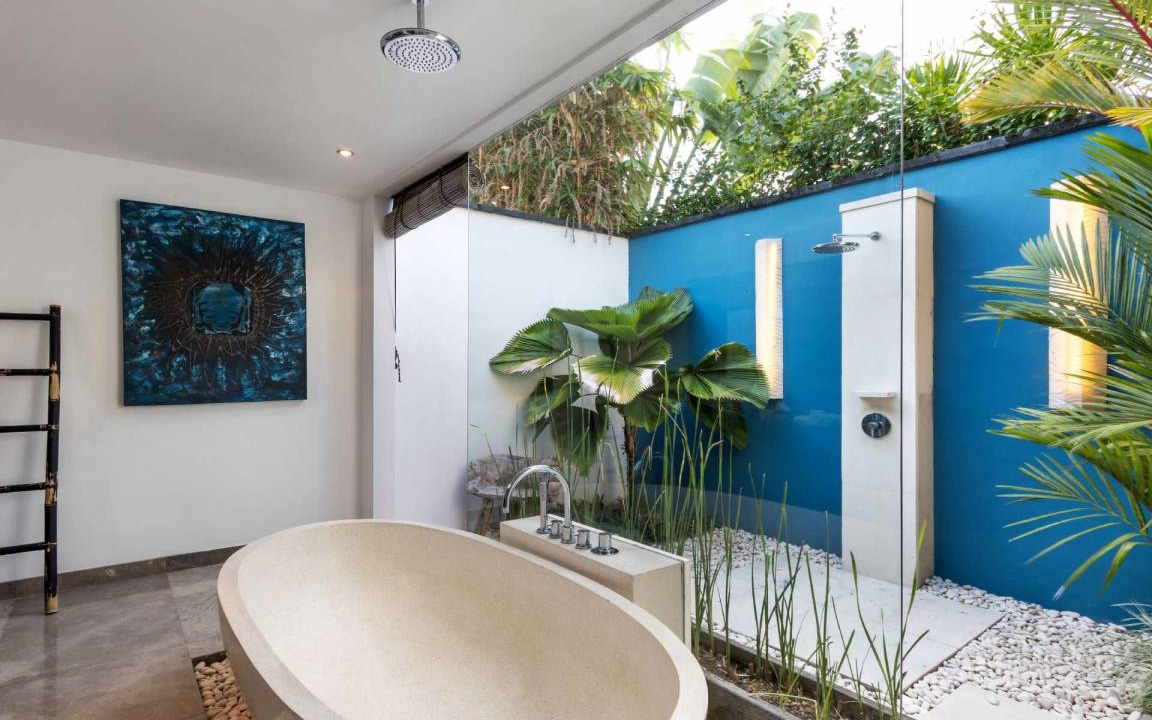 Photo of Bathroom in Petitenget