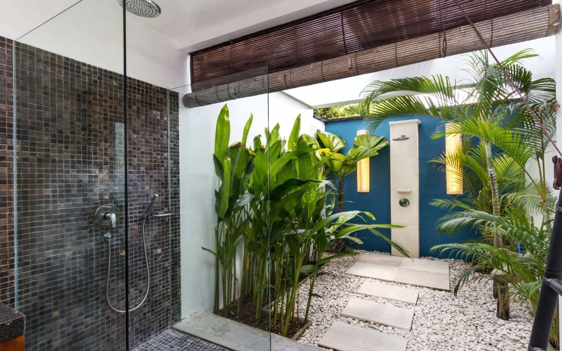Photo of Bathroom in Petitenget