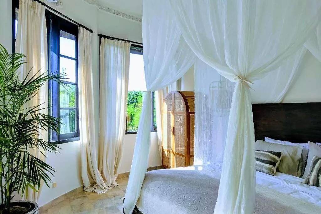 Photo of Bedroom in Petitenget