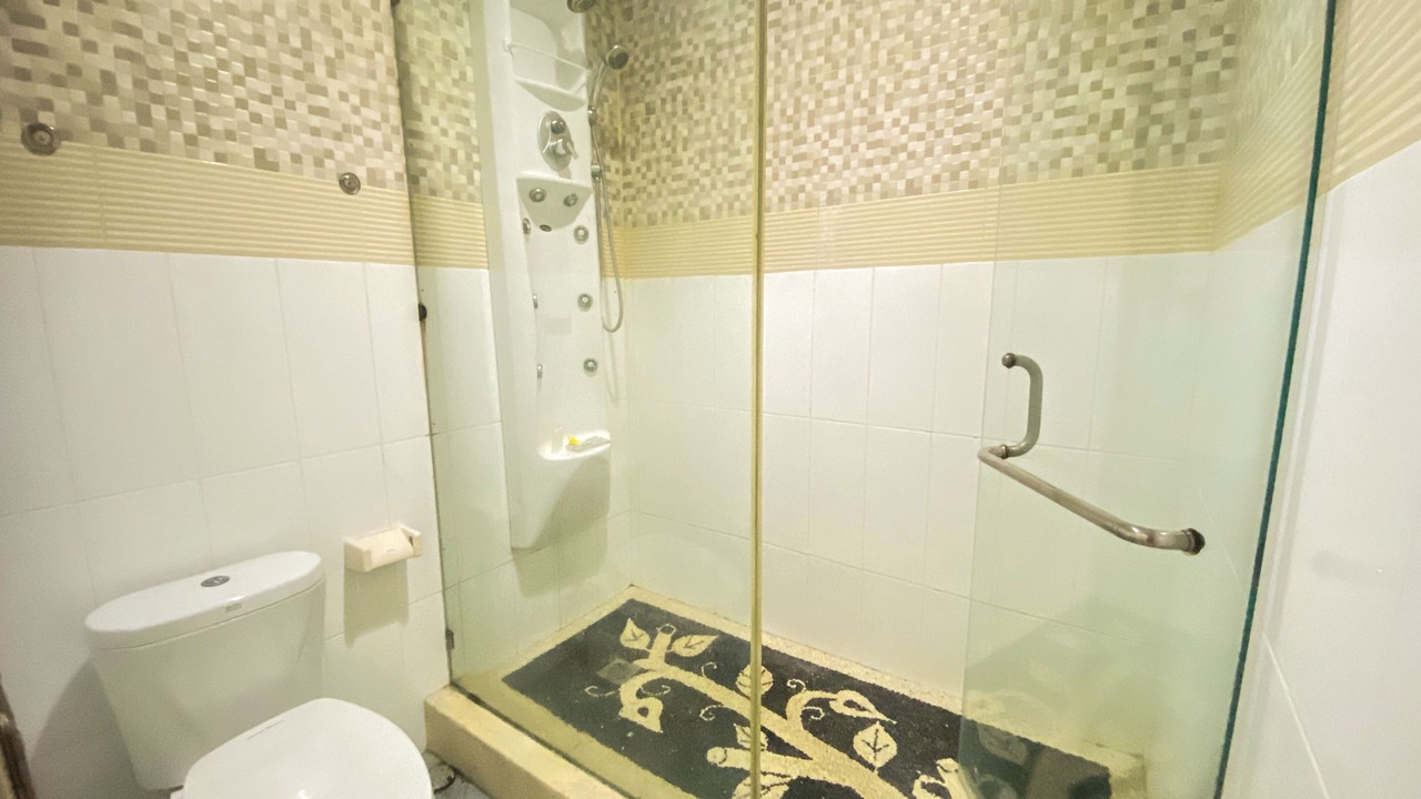 Photo of Bathroom in Kartika Plaza