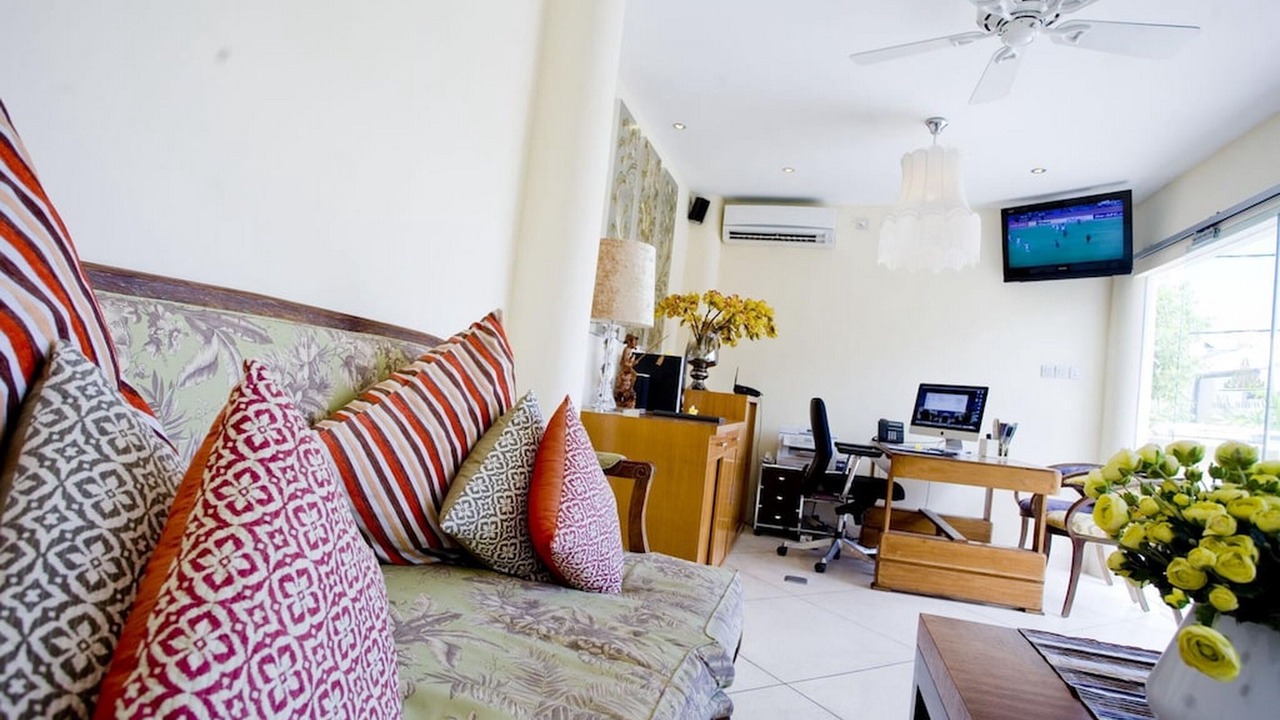 Photo of Livingroom in Sunset Road