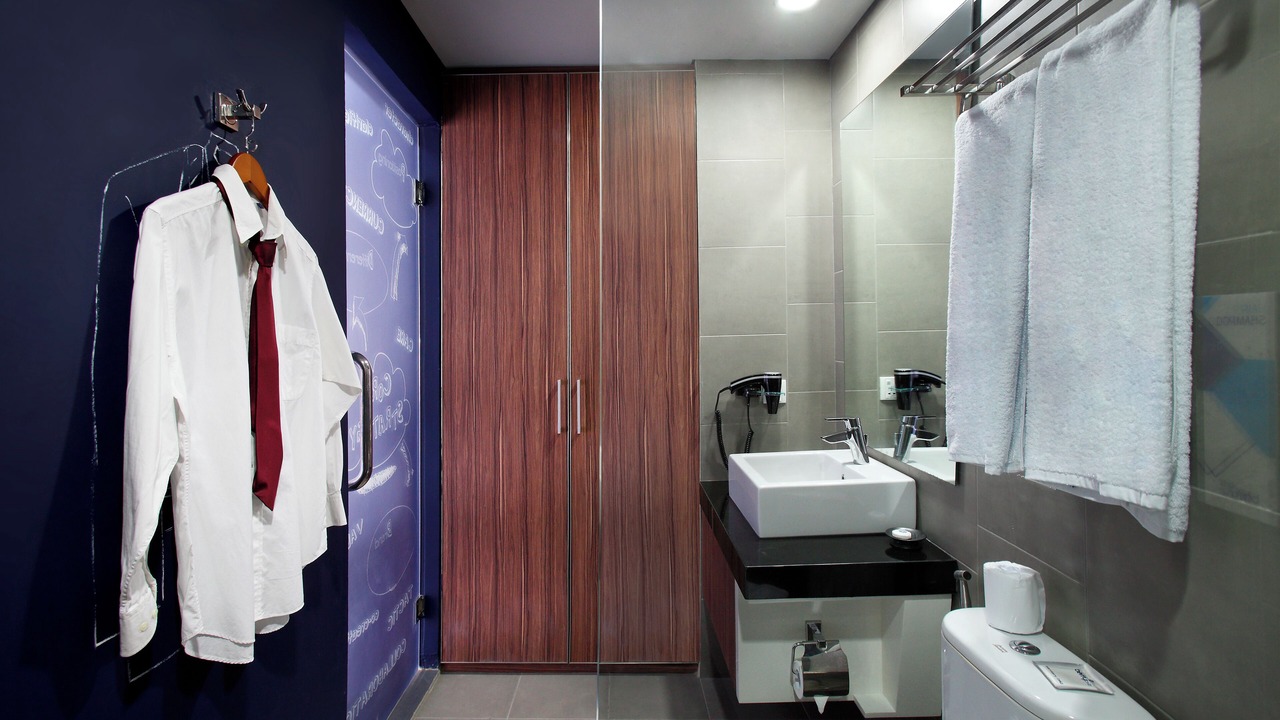 Photo of Bathroom in Sunset Road