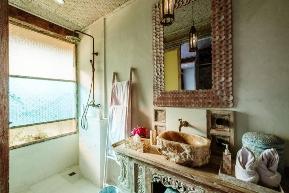 Photo of Bathroom in Babakan