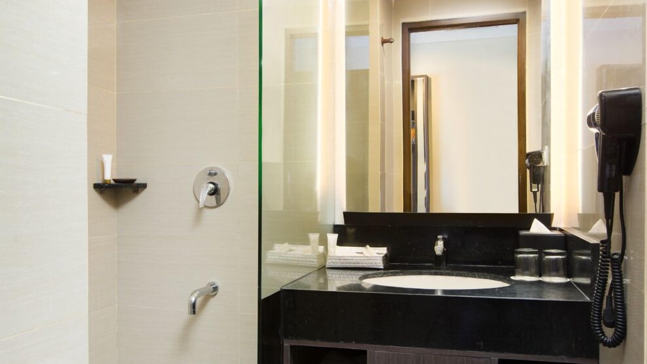 Photo of Bathroom in Sunset Road