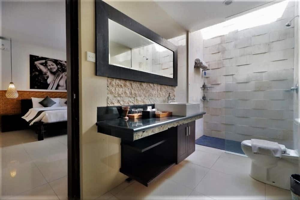 Photo of Bathroom in Nakula