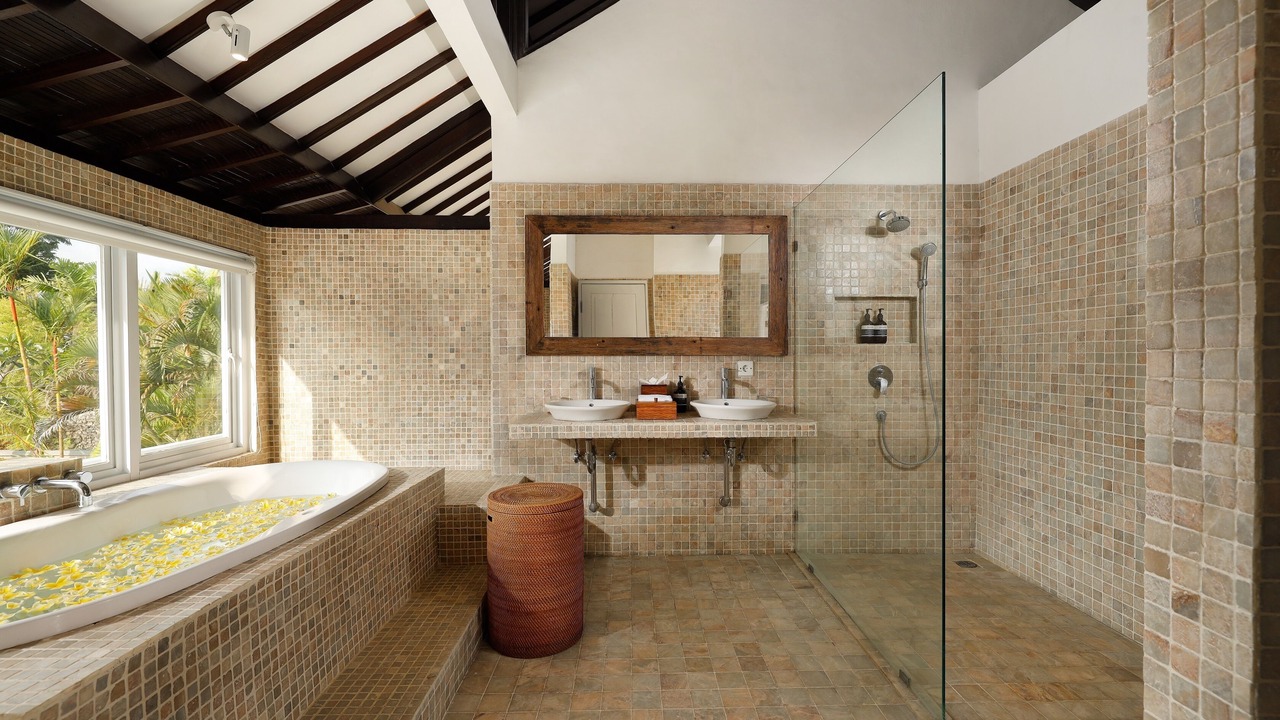 Photo of Bathroom in Sunset Road