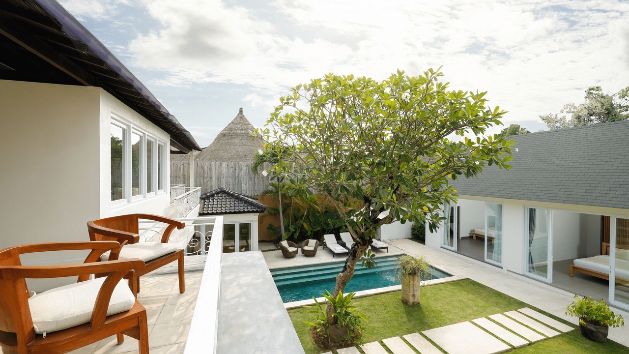 Photo of Patio Balcony in Sunset Road