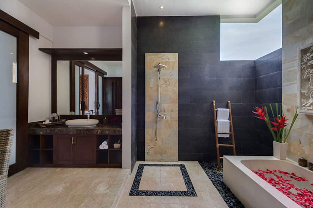 Photo of Bathroom in Pererenan