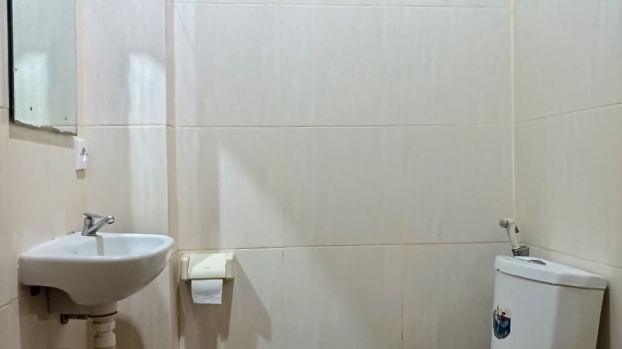 Photo of Bathroom in Kartika Plaza