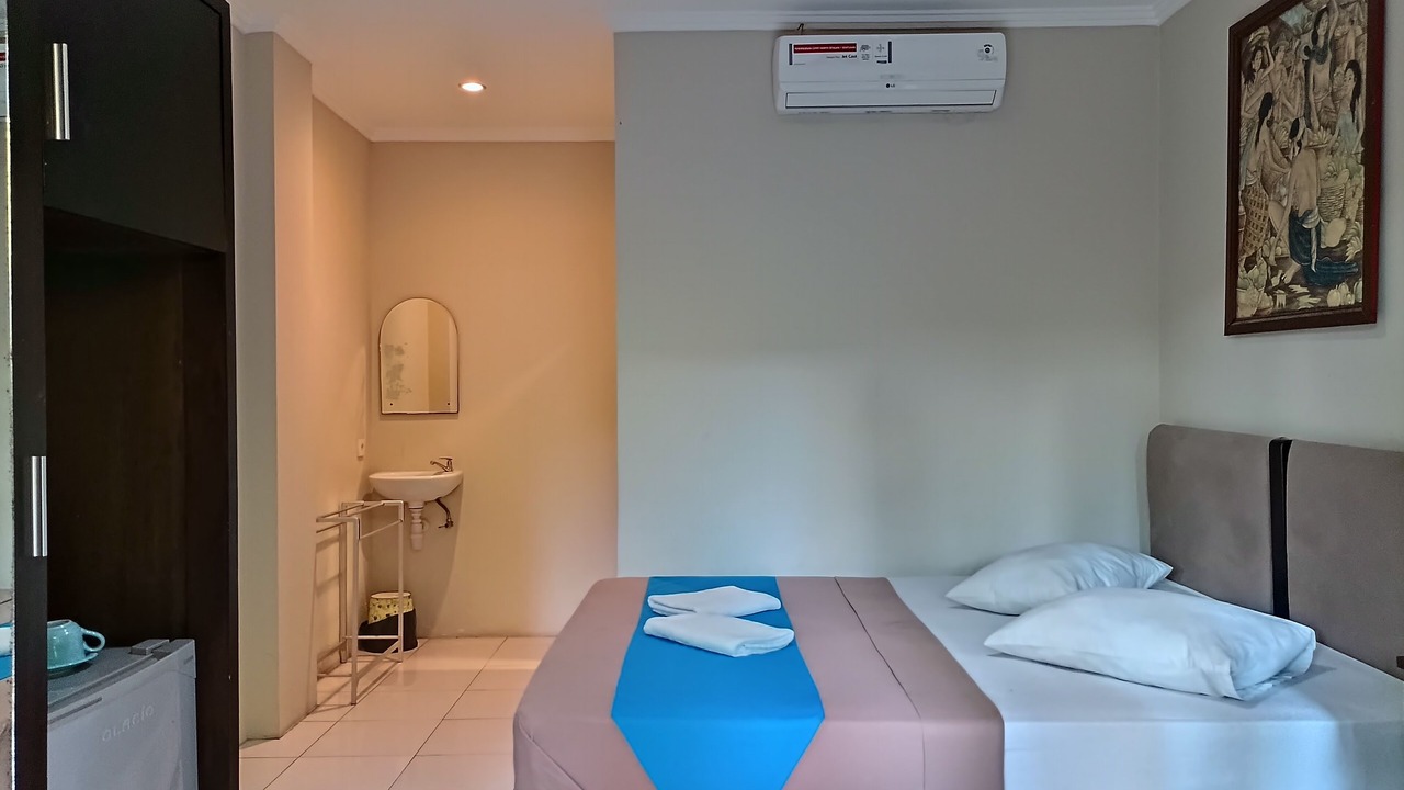 Photo of Bedroom in Kartika Plaza