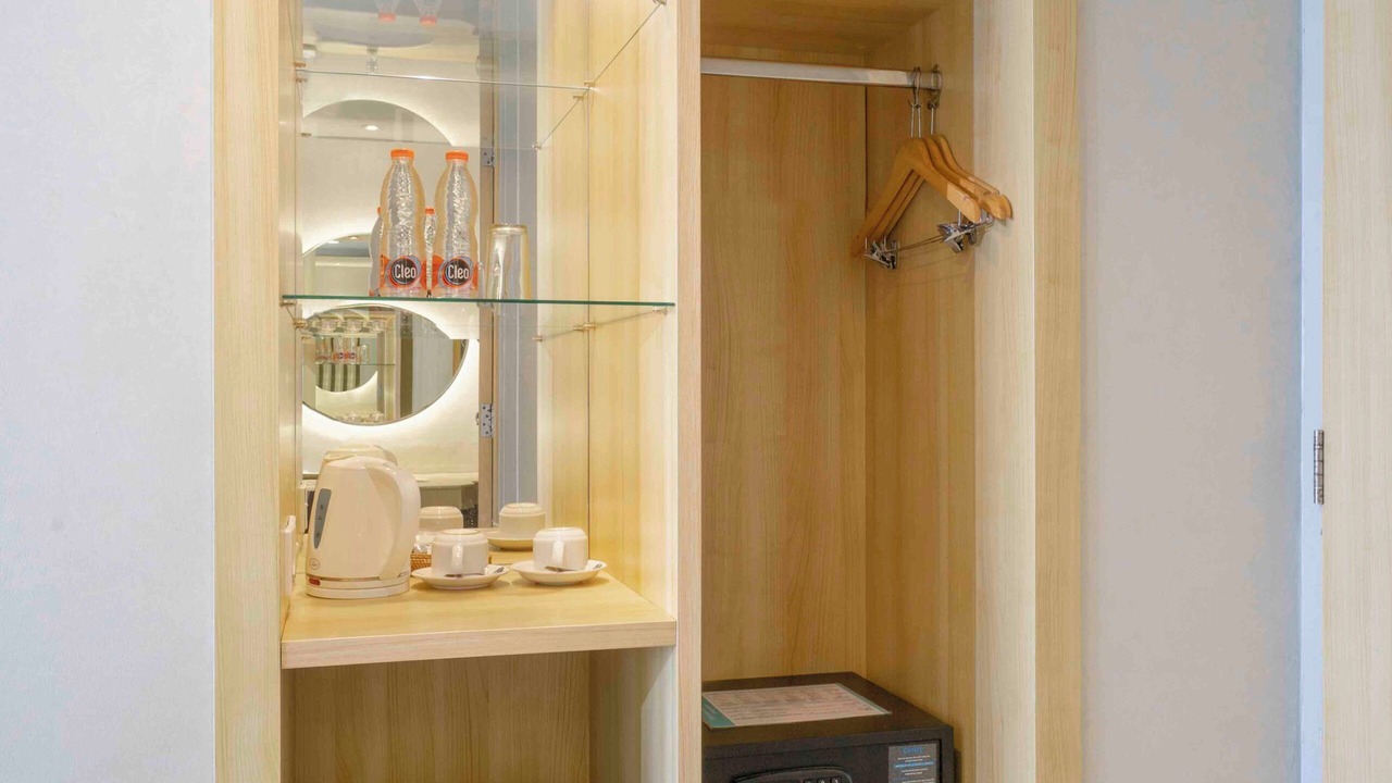Photo of Bedroom in Kartika Plaza