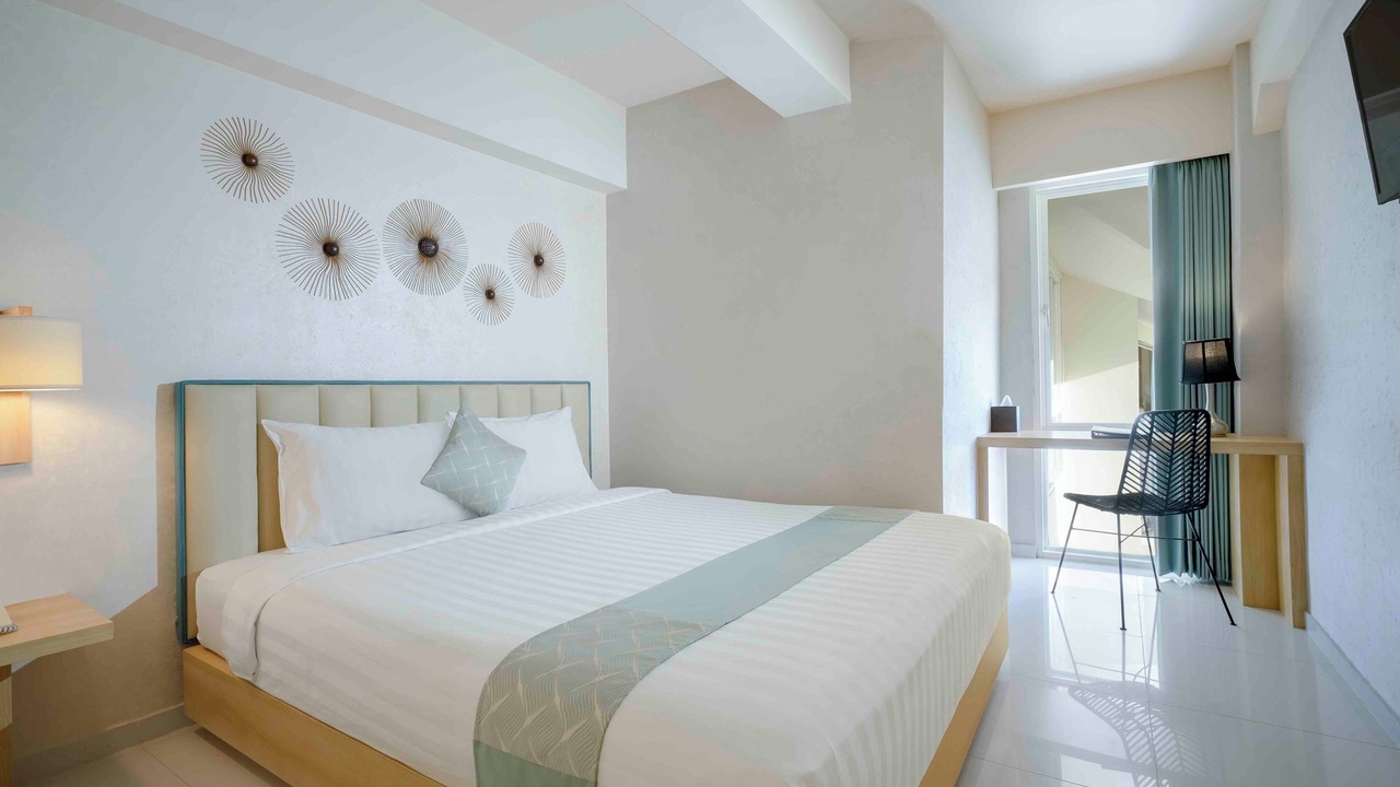 Photo of Bedroom in Kartika Plaza