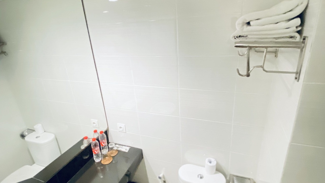 Photo of Bathroom in Sunset Road