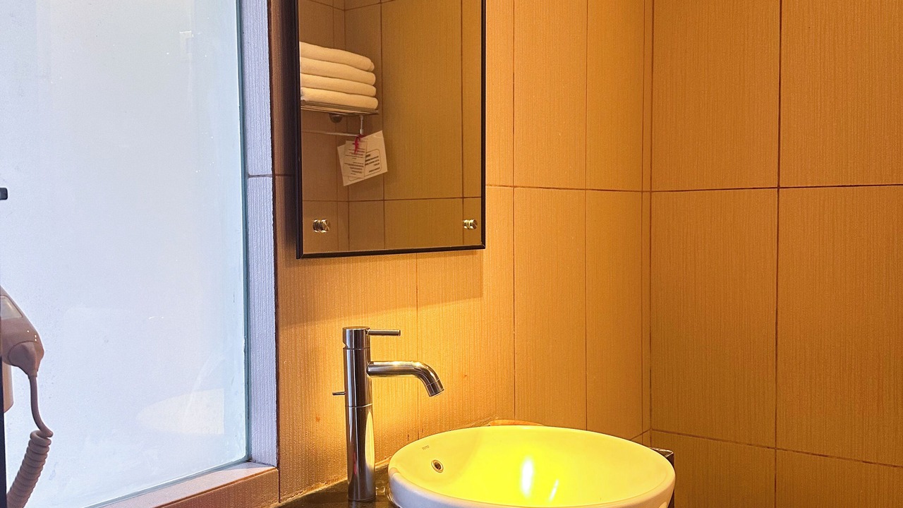 Photo of Bathroom in Sunset Road