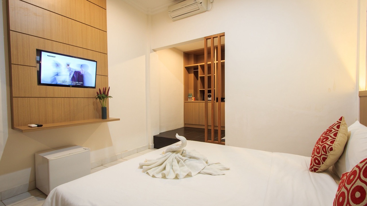 Photo of Bedroom in Kartika Plaza