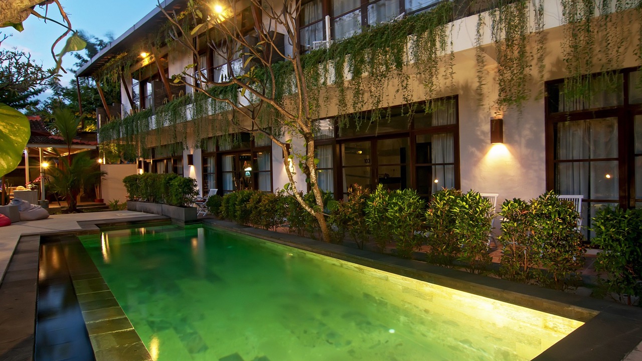 Photo of Patio Balcony in Sunset Road