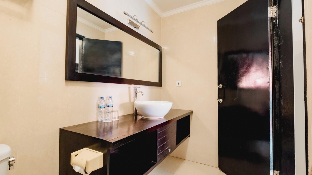 Photo of Bathroom in Laksmana