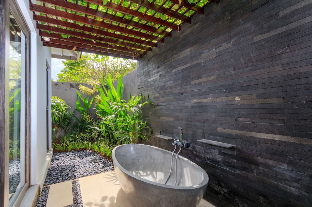 Photo of Bathroom in Sunset Road