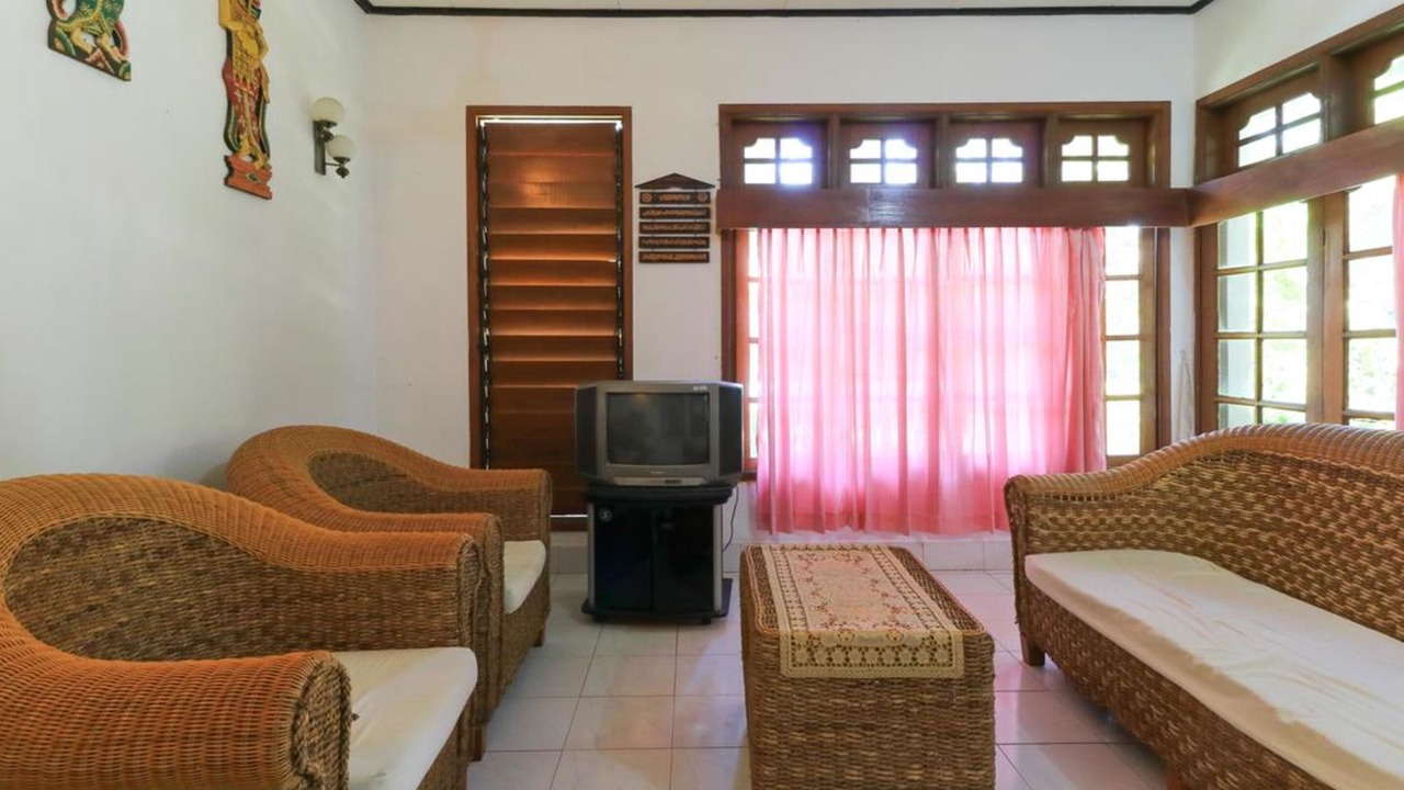 Photo of Bedroom in Kartika Plaza