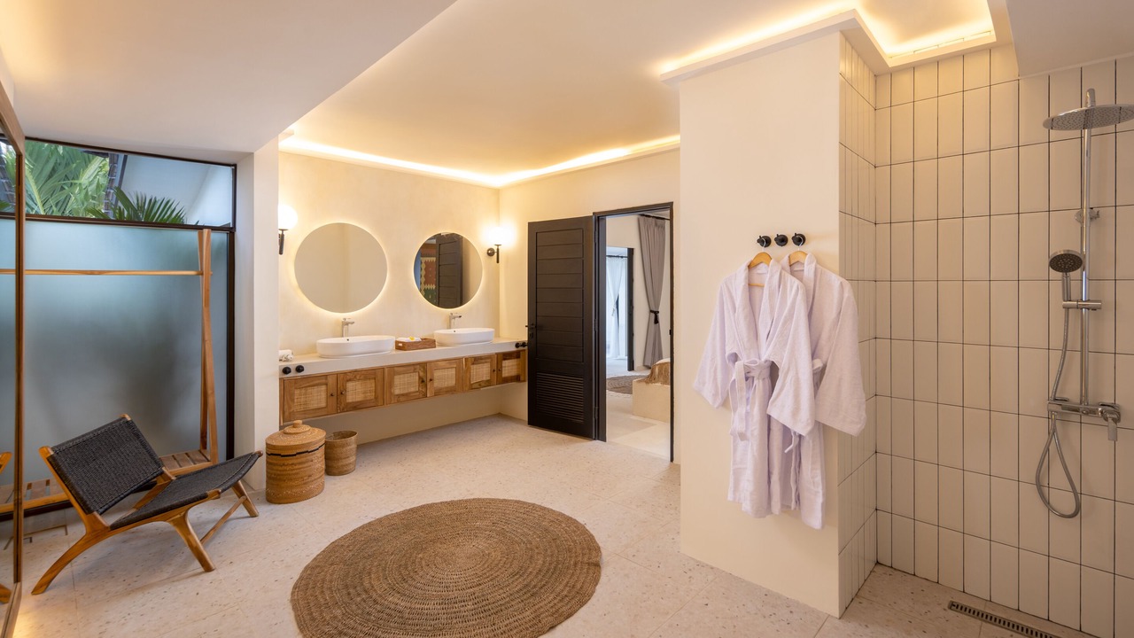 Photo of Bathroom in Sunset Road