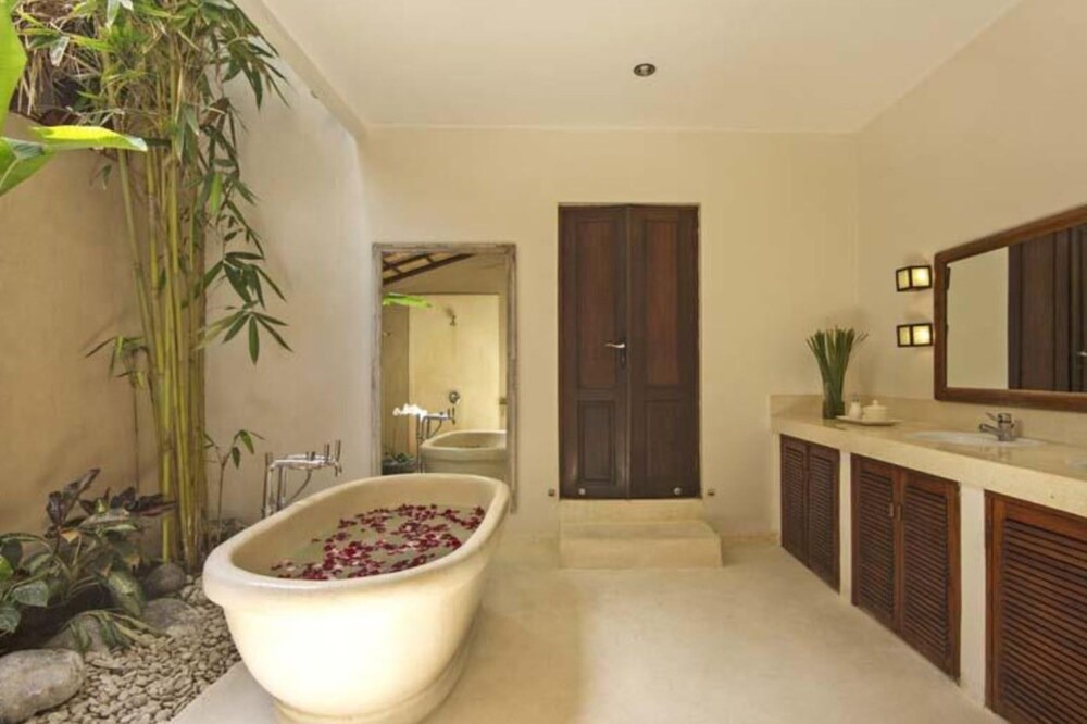 Photo of Bathroom in Nakula