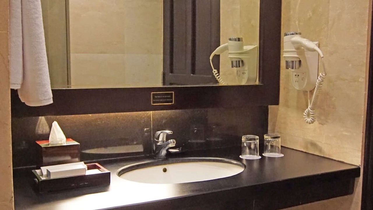 Photo of Bedroom in Kartika Plaza