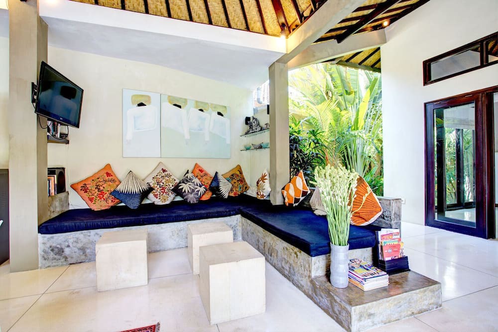 Photo of Livingroom in Sunset Road