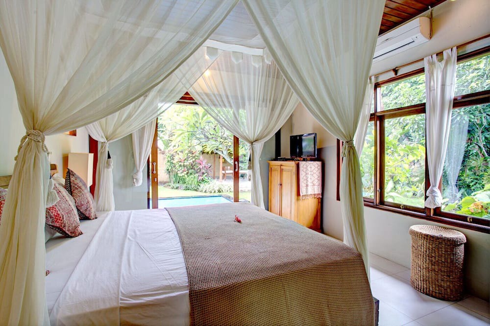 Photo of Bedroom in Sunset Road