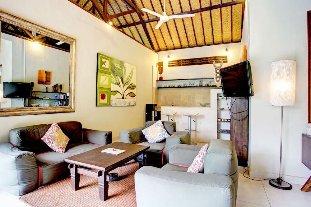 Photo of Livingroom in Sunset Road