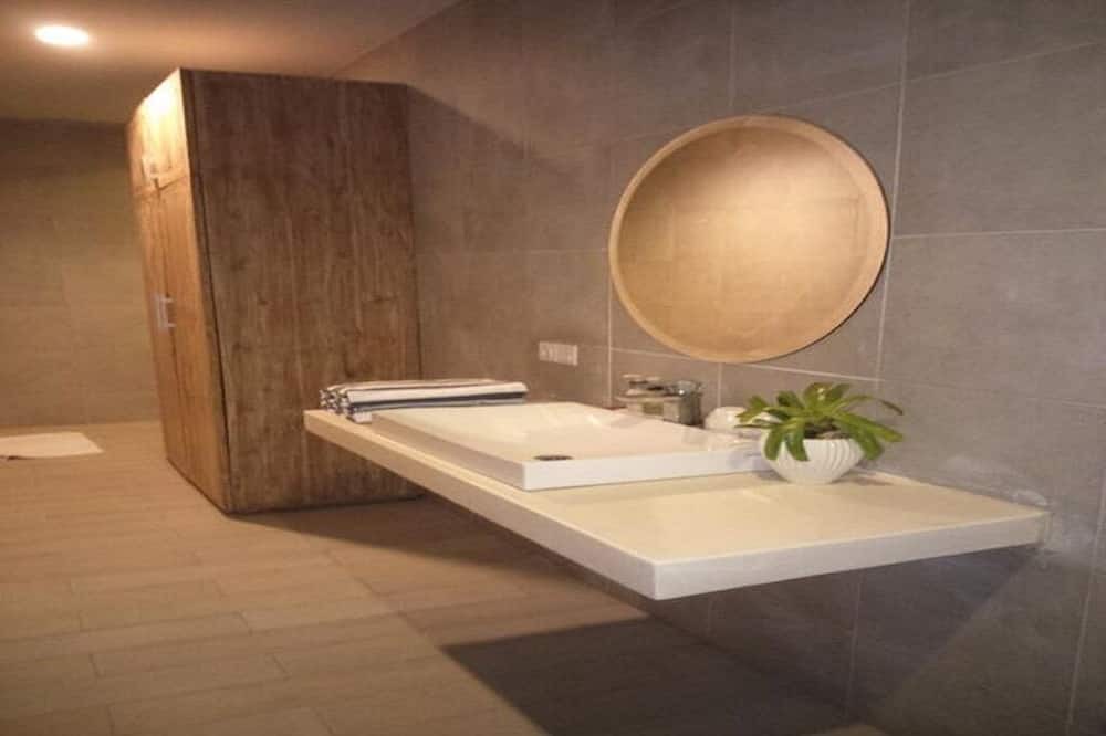 Photo of Bathroom in Denpasar Timur