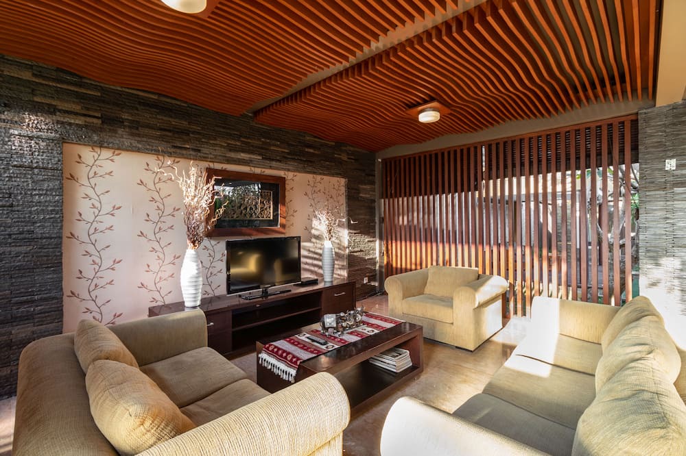 Photo of Livingroom in Sunset Road