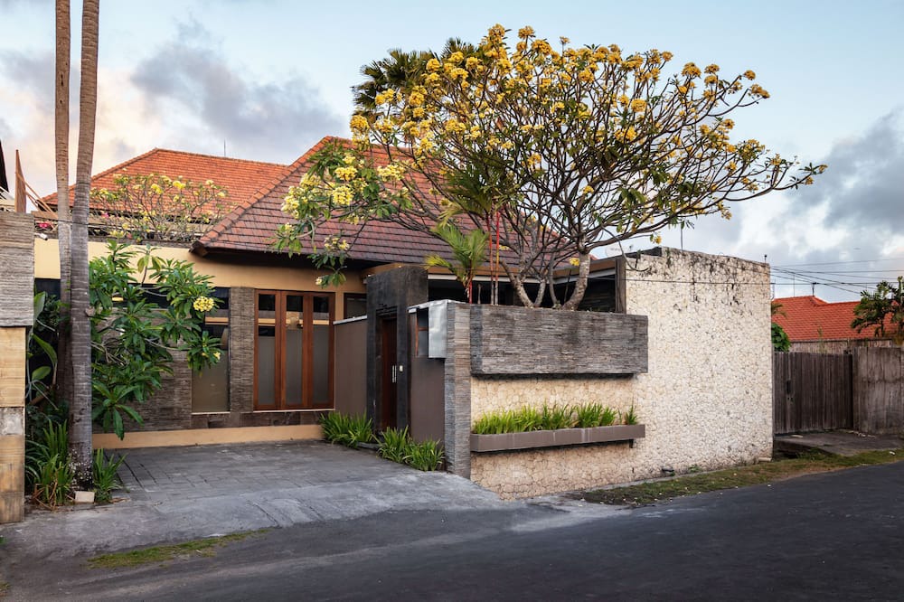 Photo of Outdoor in Sunset Road