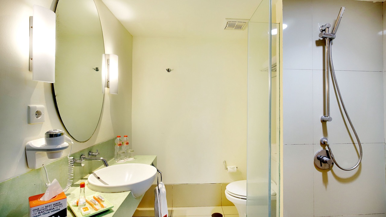 Photo of Bathroom in Sunset Road