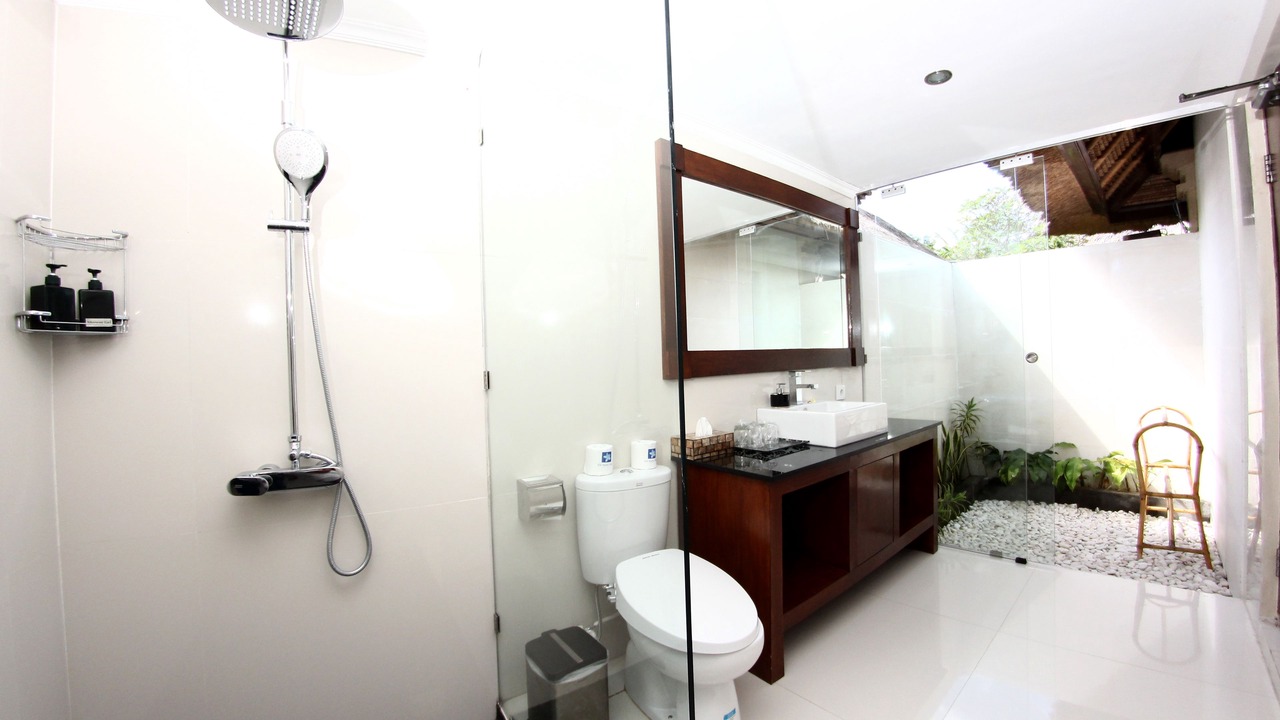 Photo of Bathroom in Dyanapura